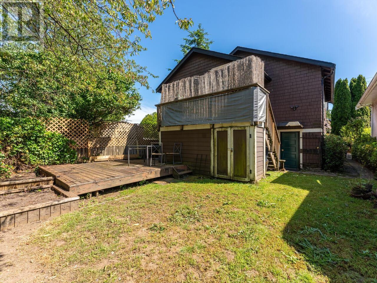 Listing Picture 12 of 21 : 1625 E 8TH AVENUE, Vancouver / 溫哥華 - 魯藝地產 Yvonne Lu Group - MLS Medallion Club Member