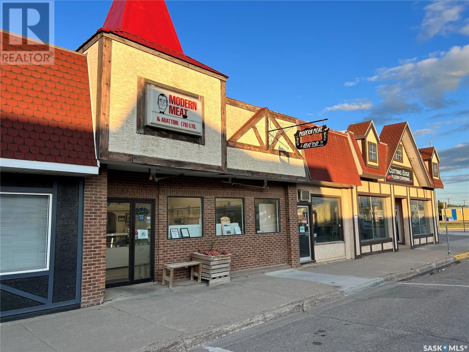 510 Main Street, Humboldt, Saskatchewan  S0K 2A0 - Photo 2 - SK977381