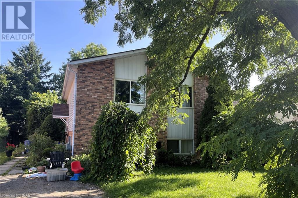 325 Maple Avenue, Stratford, Ontario N5A 7P6 - Photo 2 - 40616965