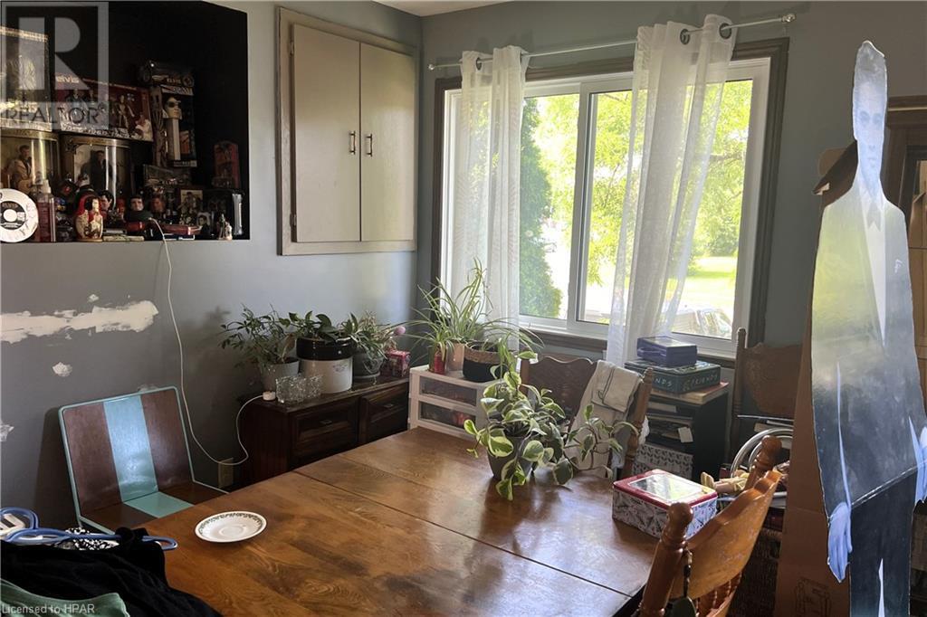 325 Maple Avenue, Stratford, Ontario N5A 7P6 - Photo 8 - 40616965
