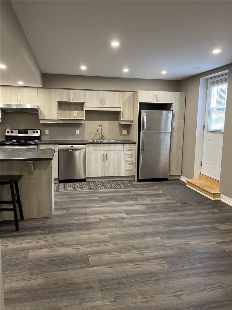 455 Dicenzo Drive, Unit #lower, Hamilton, Ontario  L9B 0B3 - Photo 3 - H4200828