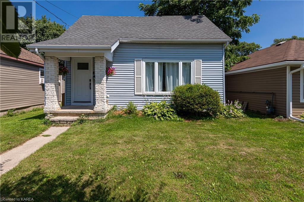 27 Connaught Street, Kingston, Ontario  K7K 4W1 - Photo 1 - 40623444