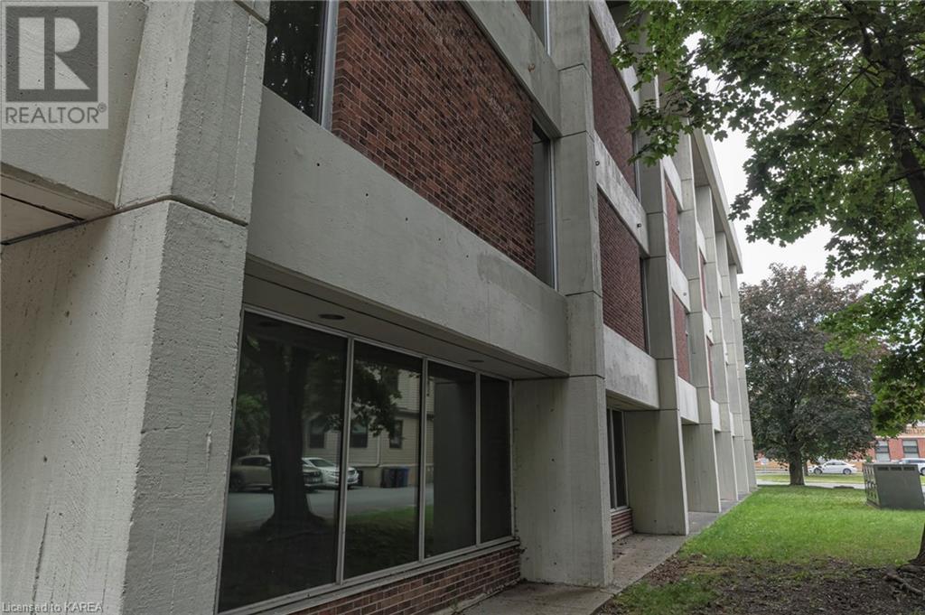132 Second Street E, Cornwall, Ontario  K6H 1Y4 - Photo 3 - 40623434