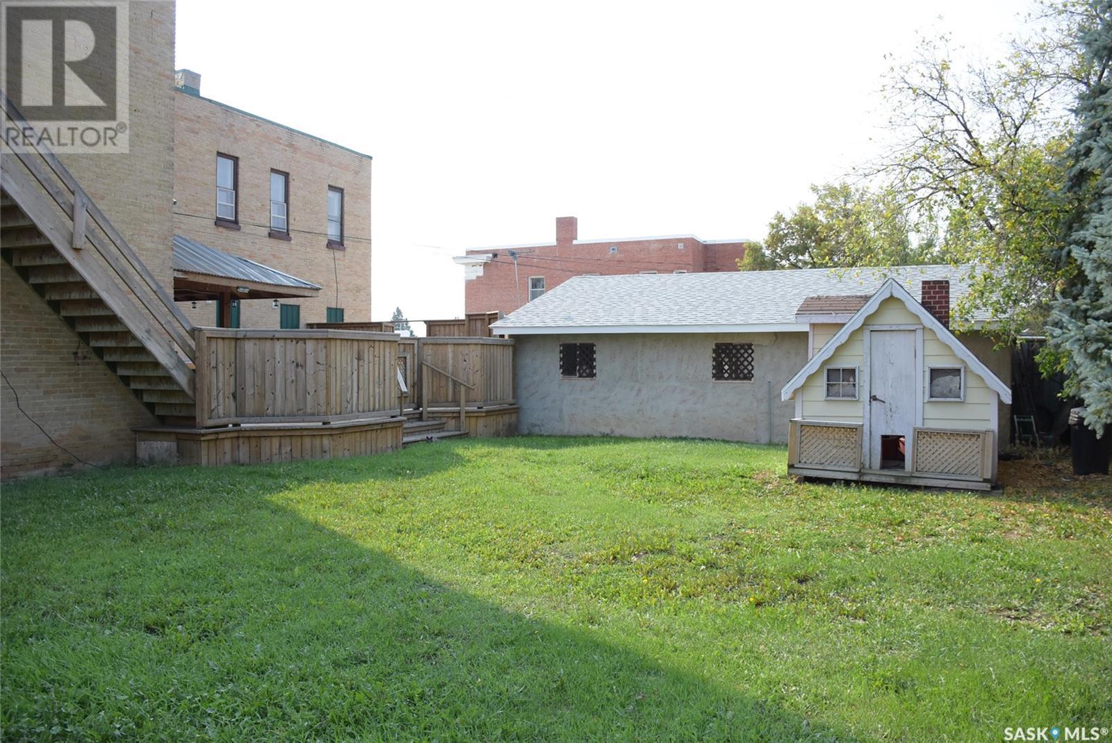 102 Main Street, Lipton, Saskatchewan  S0G 3B0 - Photo 12 - SK977386
