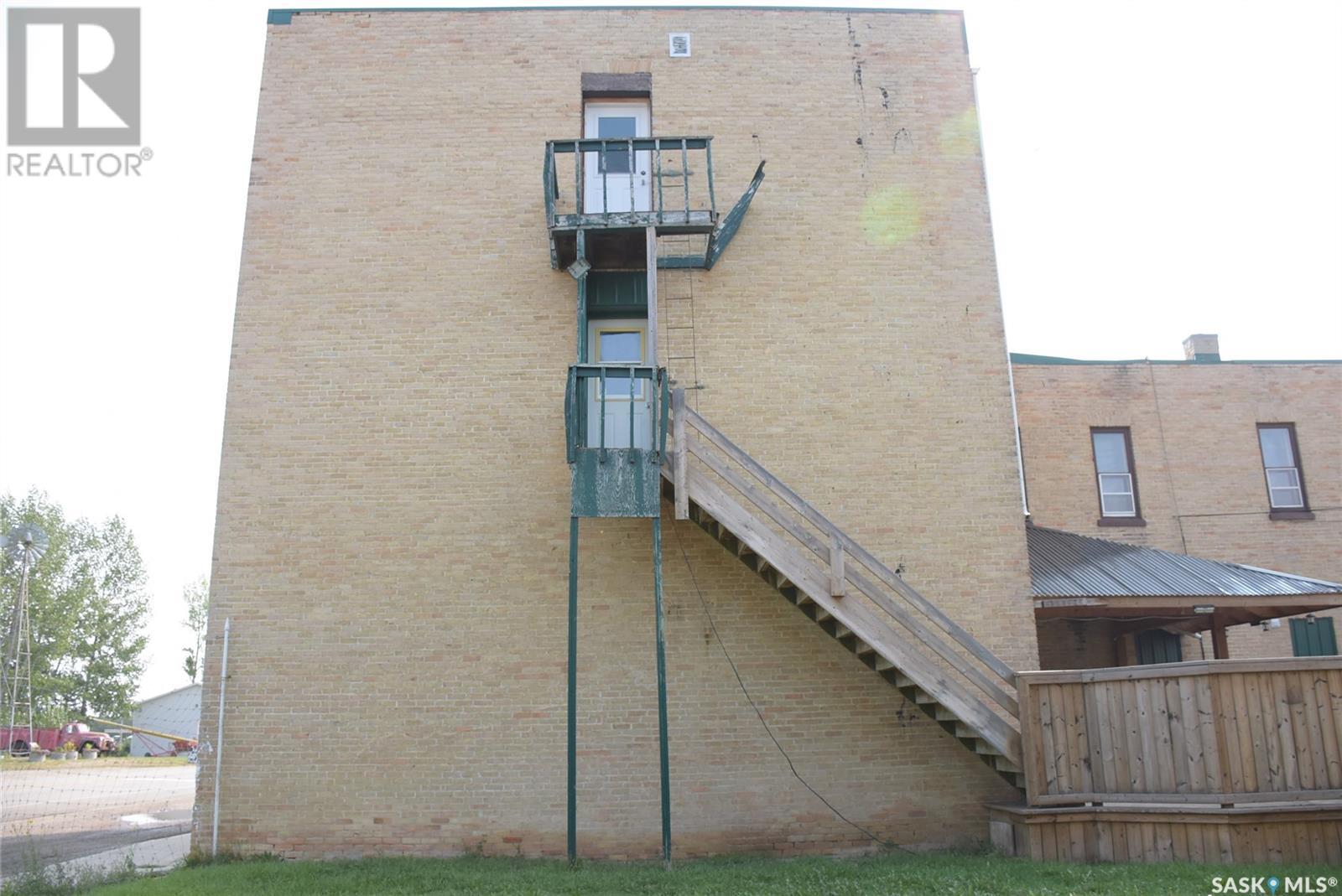 102 Main Street, Lipton, Saskatchewan  S0G 3B0 - Photo 6 - SK977386