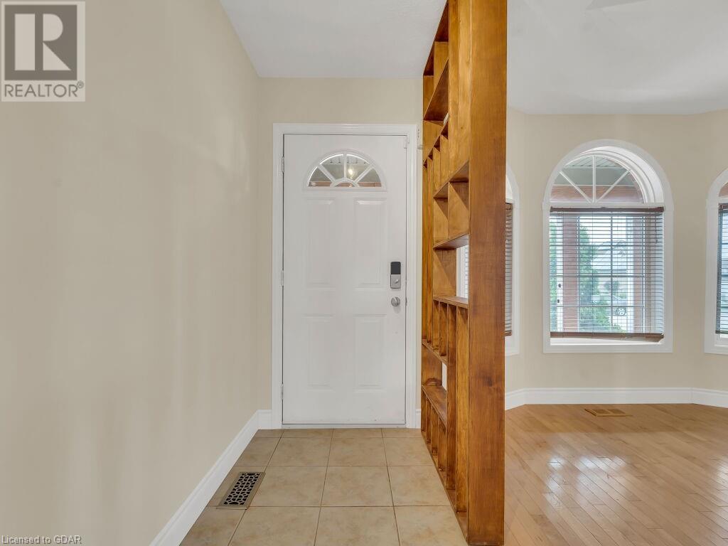 21 Munroe Crescent, Guelph, Ontario  N1G 5E5 - Photo 4 - 40623506