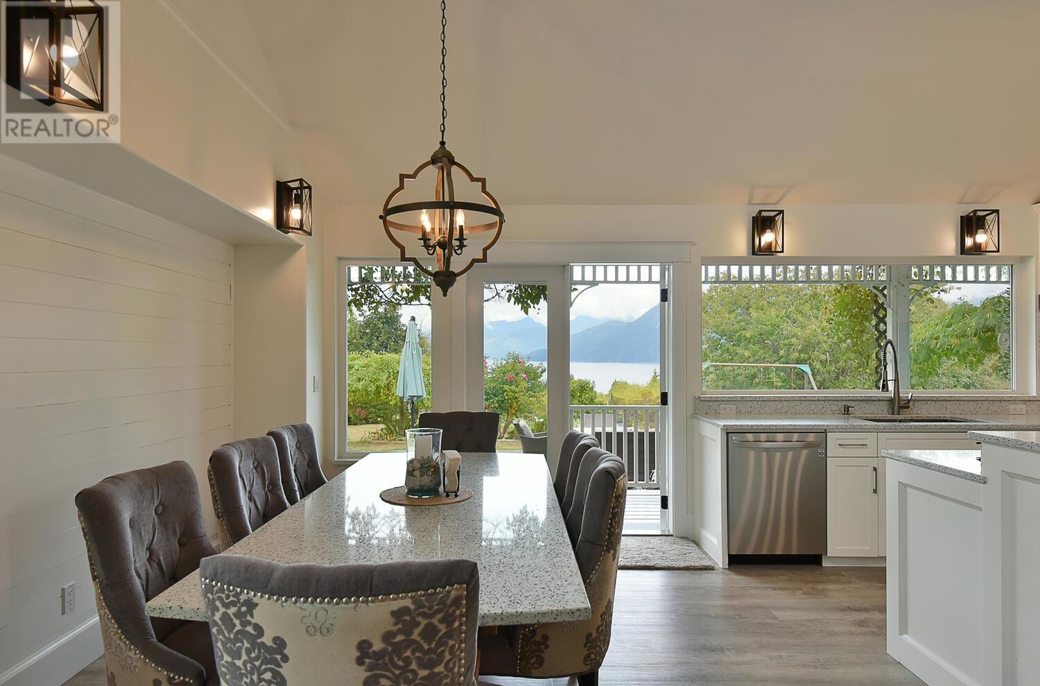 6352 Sandpiper Road, Sechelt, British Columbia  V7Z 0L1 - Photo 13 - R2905926