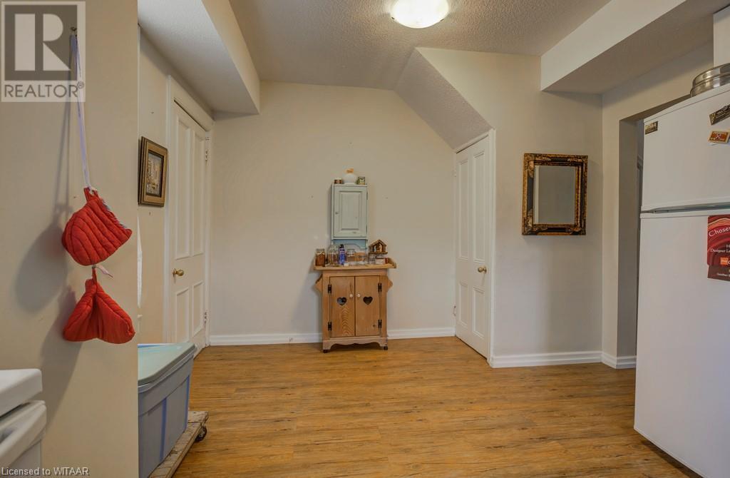 11-13 Victoria Street N, Woodstock, Ontario N4S 6T7 - Photo 6 - 40623537