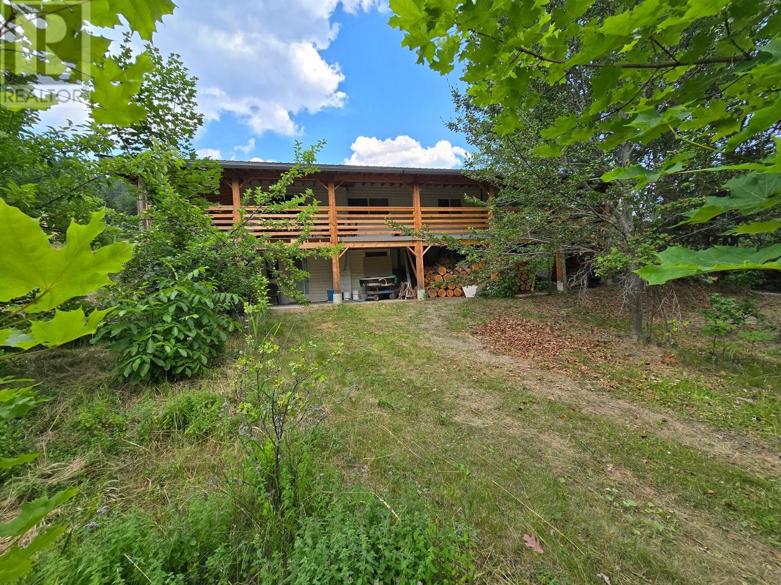 2449 LLOYD ROAD, clearwater, British Columbia