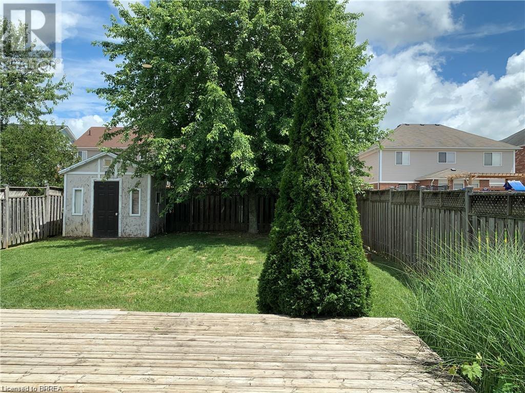 7 Hollinrake Avenue, Brantford, Ontario N3T 0A6 - Photo 8 - 40621013