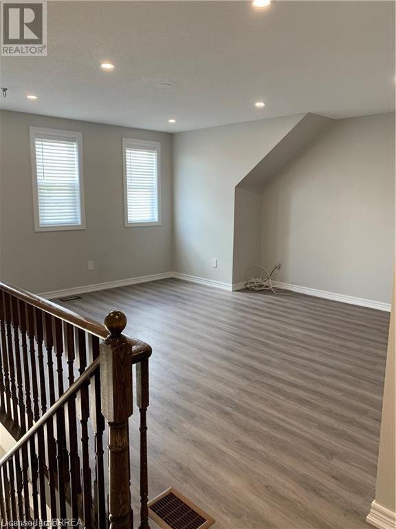 7 Hollinrake Avenue, Brantford, Ontario N3T 0A6 - Photo 9 - 40621013