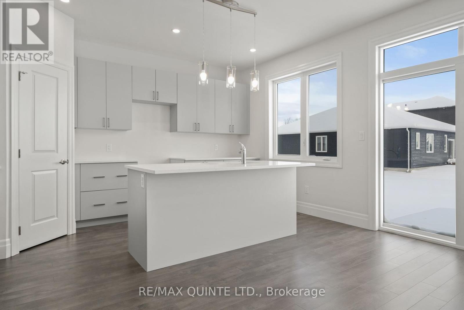 216 Beasley Crescent, Prince Edward County, Ontario  K0K 2T0 - Photo 8 - X9049462
