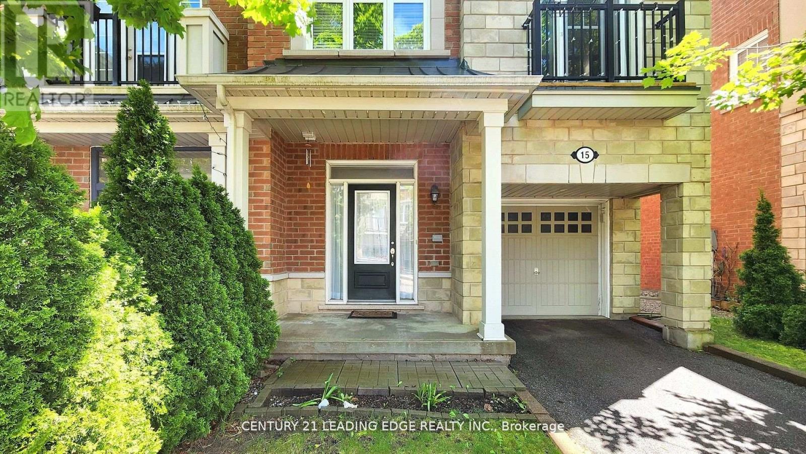 15 Yates Avenue, Toronto (Clairlea-Birchmount), Ontario  M1L 0C7 - Photo 4 - E9049222