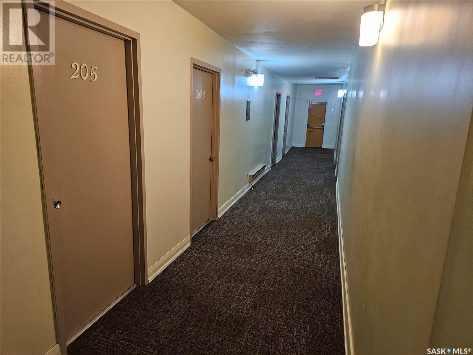 118 1st Avenue, Leader, Saskatchewan  S0N 1H0 - Photo 3 - SK977216