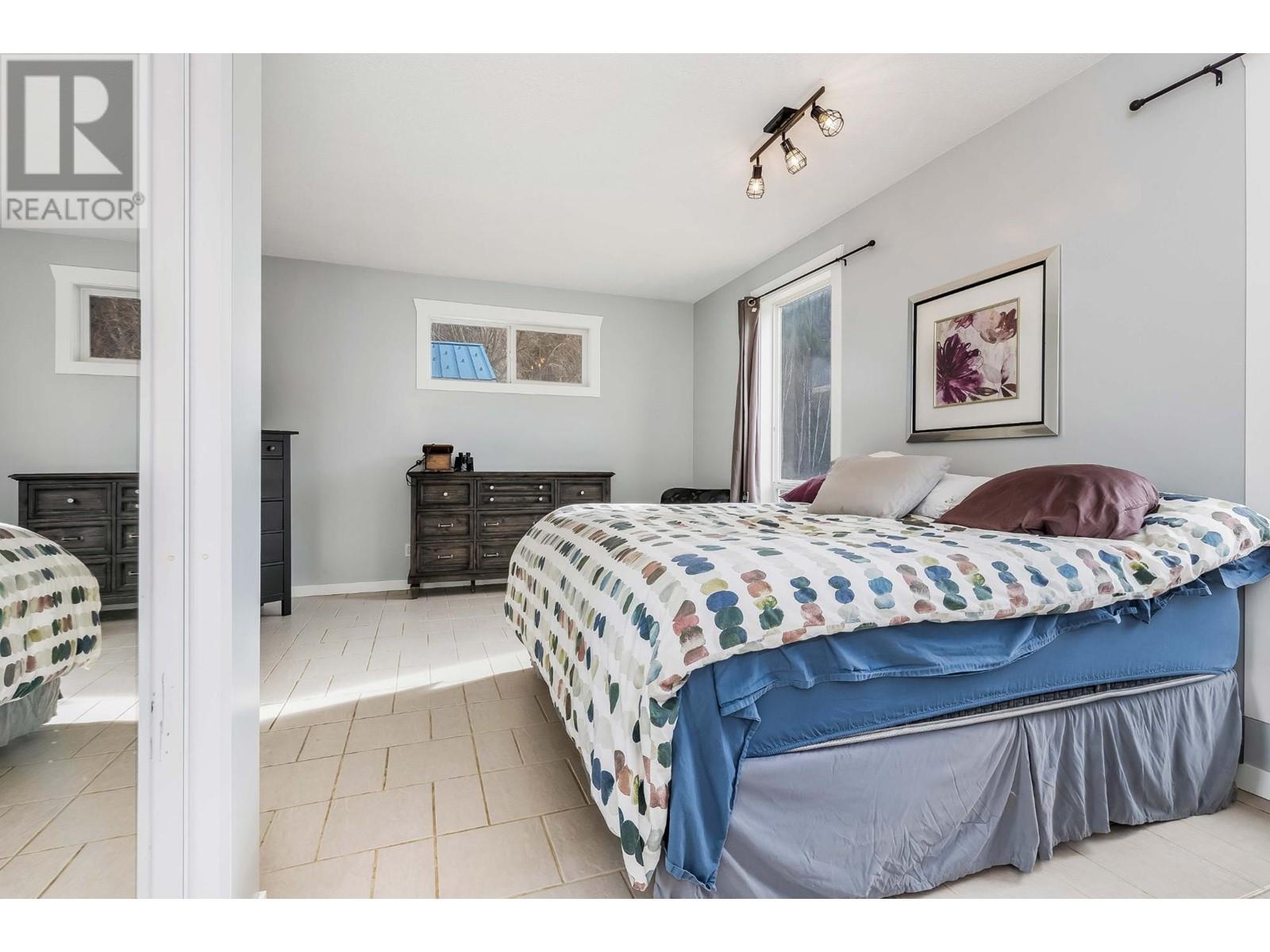 961 Agate Bay Rd, Barriere, British Columbia   - Photo 10 - 177168