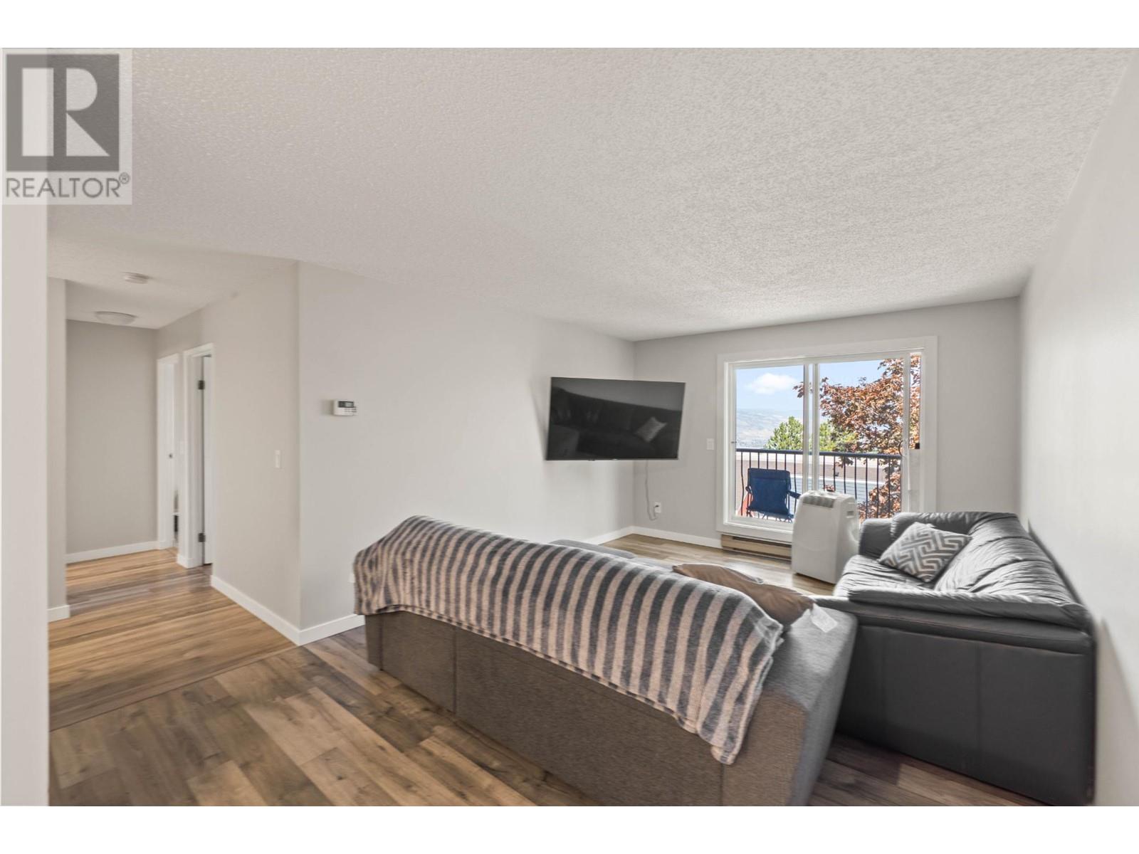 19-1810 Summit Drive, Kamloops, British Columbia   - Photo 9 - 179980