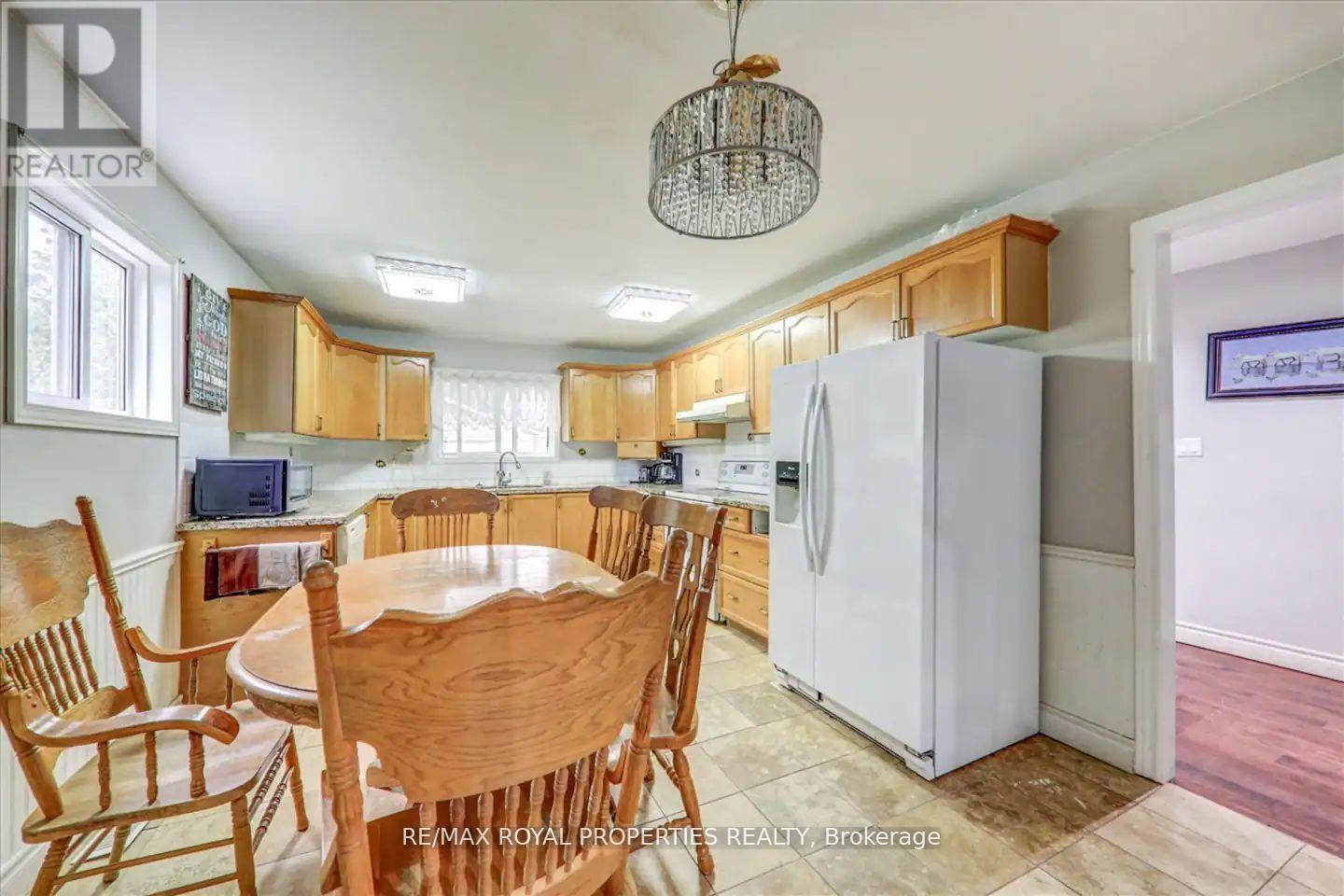 34 Robinson Avenue, Kawartha Lakes, Ontario  K0M 2B0 - Photo 7 - X9049561