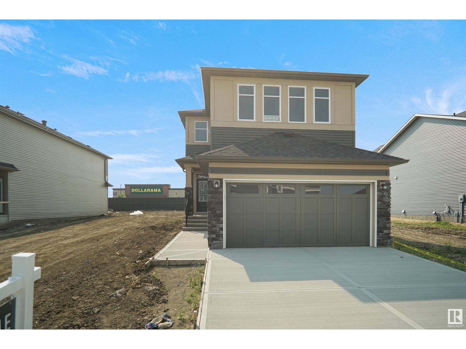 16828 49 St Nw, Edmonton, Alberta  T5Y 2W4 - Photo 2 - E4393178