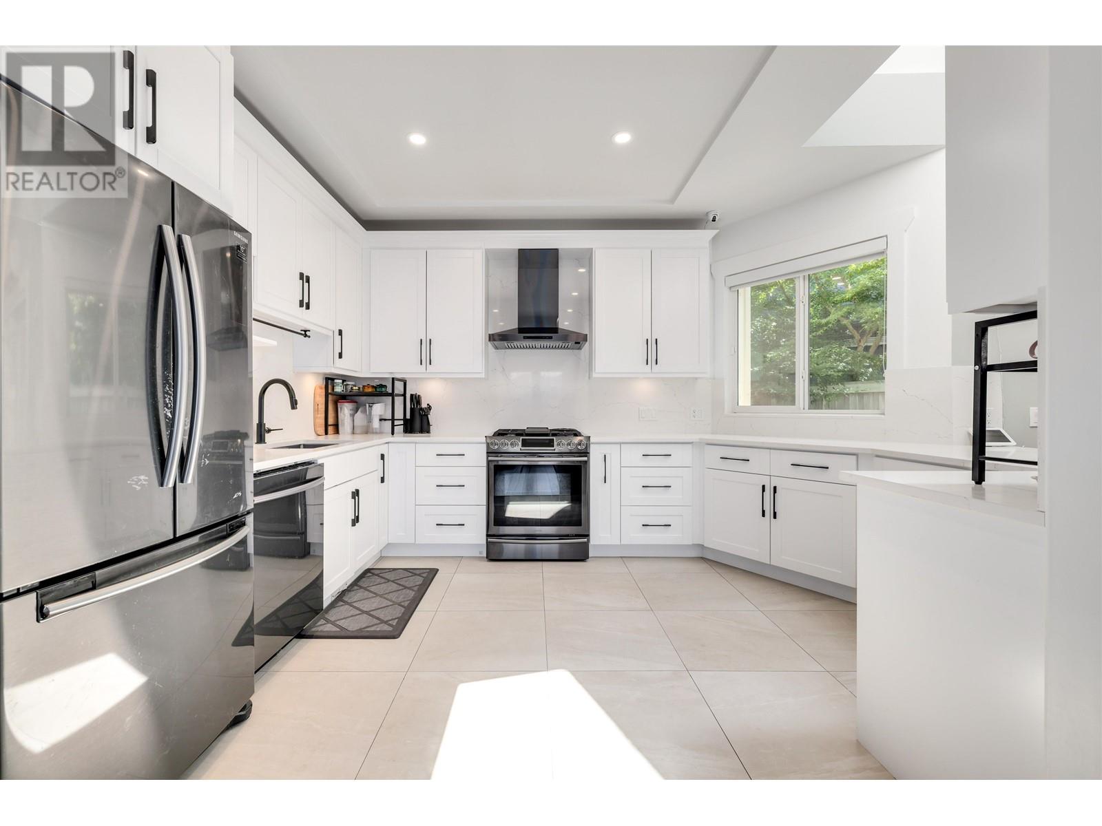 6982 Barnard Drive, Richmond, British Columbia  V7C 5T5 - Photo 11 - R2907925