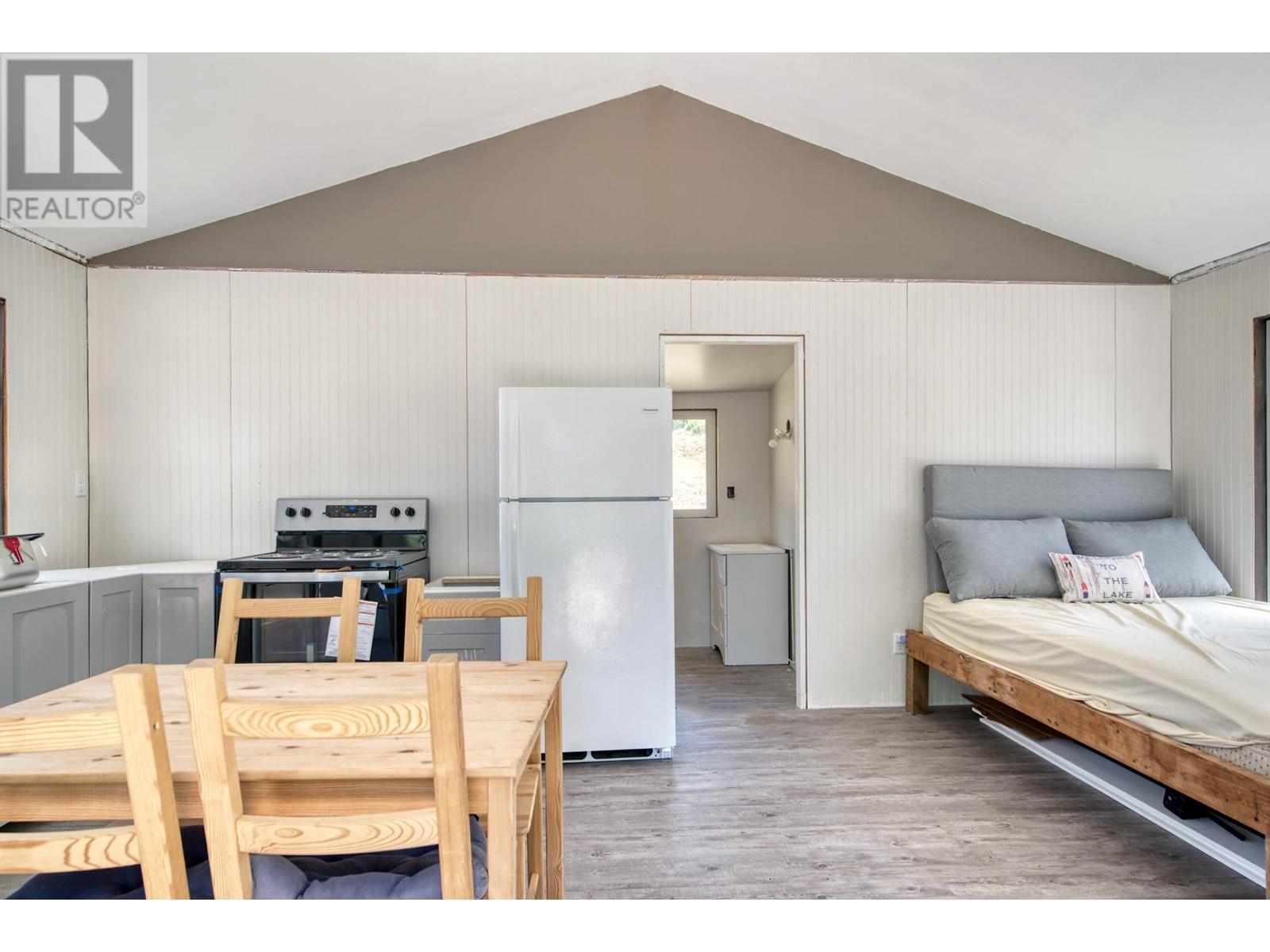 8625 Sakinaw Creek Road, Pender Harbour, British Columbia  V0N 2H0 - Photo 11 - R2908053
