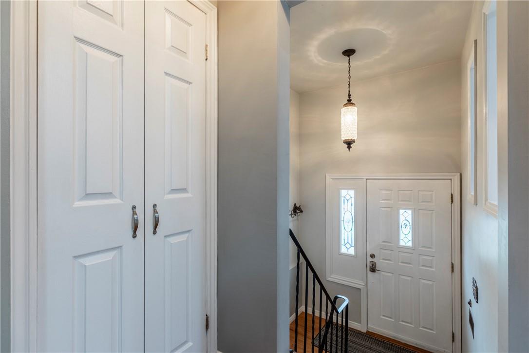 299 Carson Drive, Hamilton, Ontario  L8T 2X8 - Photo 3 - H4200853