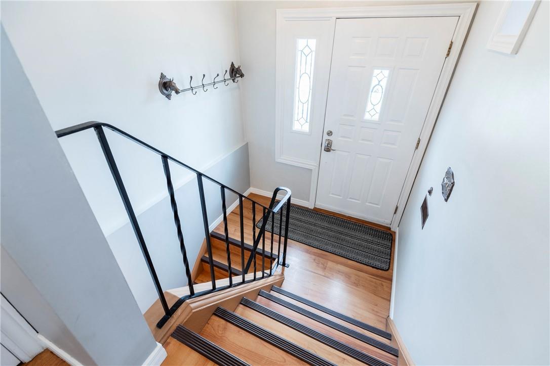 299 Carson Drive, Hamilton, Ontario  L8T 2X8 - Photo 4 - H4200853