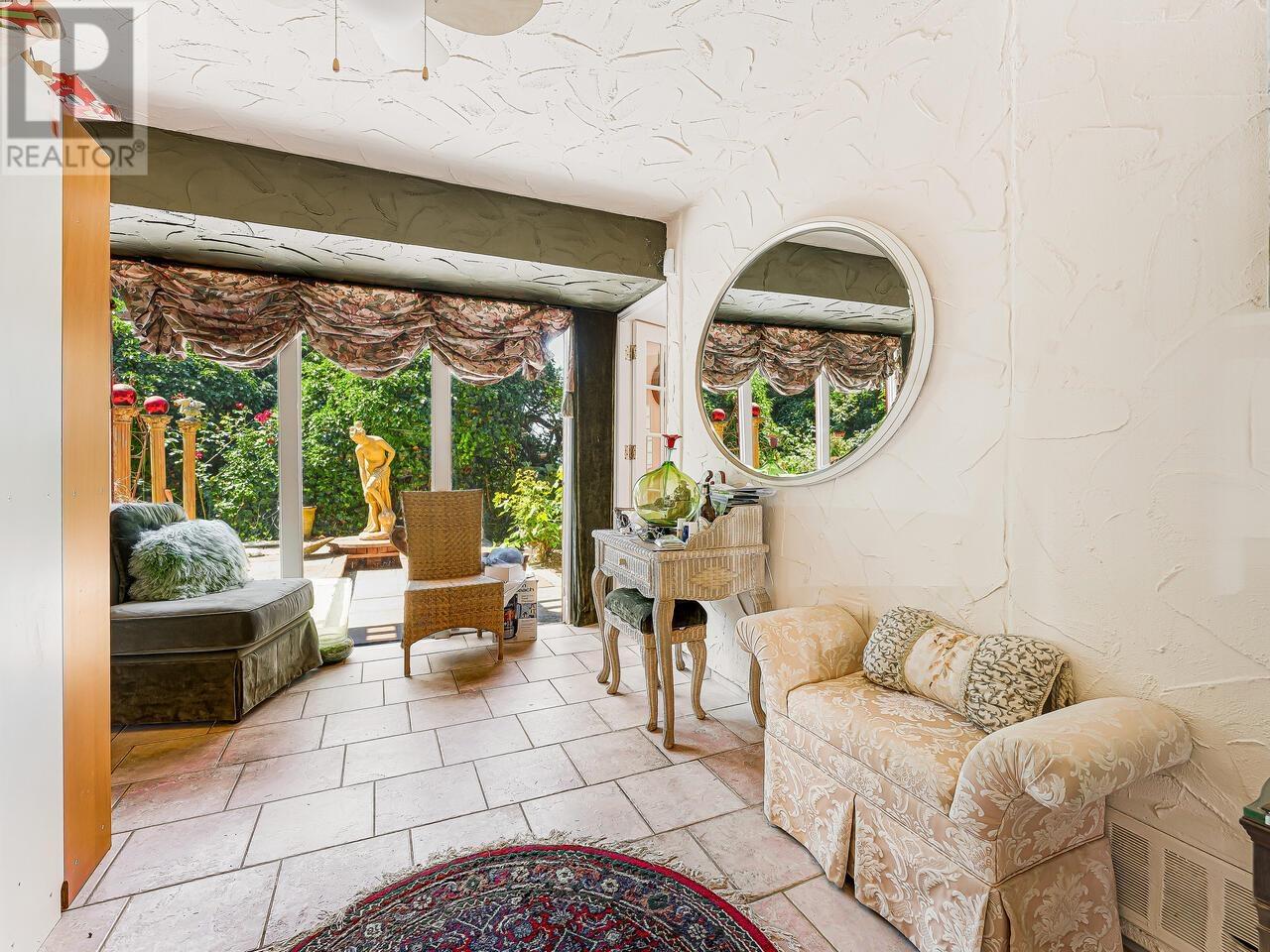 35 Lions Bay Avenue, Lions Bay, British Columbia  V0N 2E0 - Photo 10 - R2908215