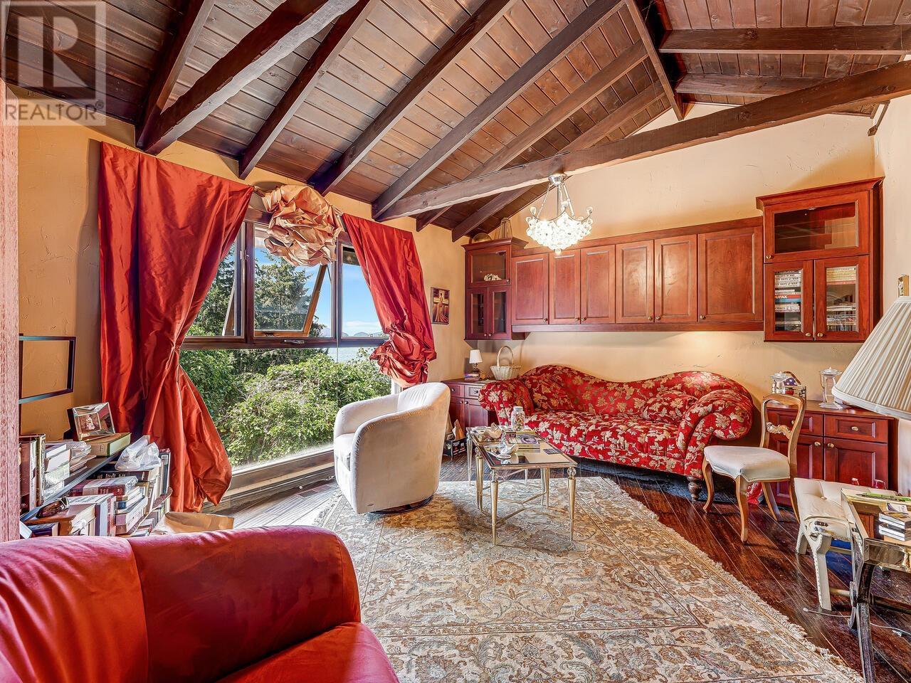 35 Lions Bay Avenue, Lions Bay, British Columbia  V0N 2E0 - Photo 3 - R2908215