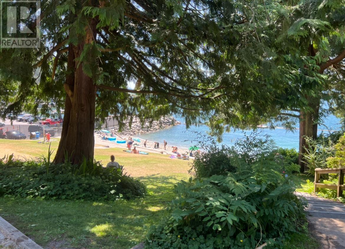 35 Lions Bay Avenue, Lions Bay, British Columbia  V0N 2E0 - Photo 26 - R2908215