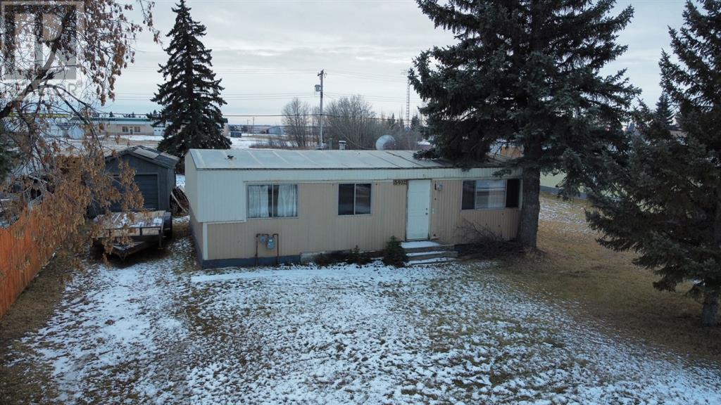 5402 46 Avenue W, Forestburg, Alberta  T0B 1N0 - Photo 2 - A2098457