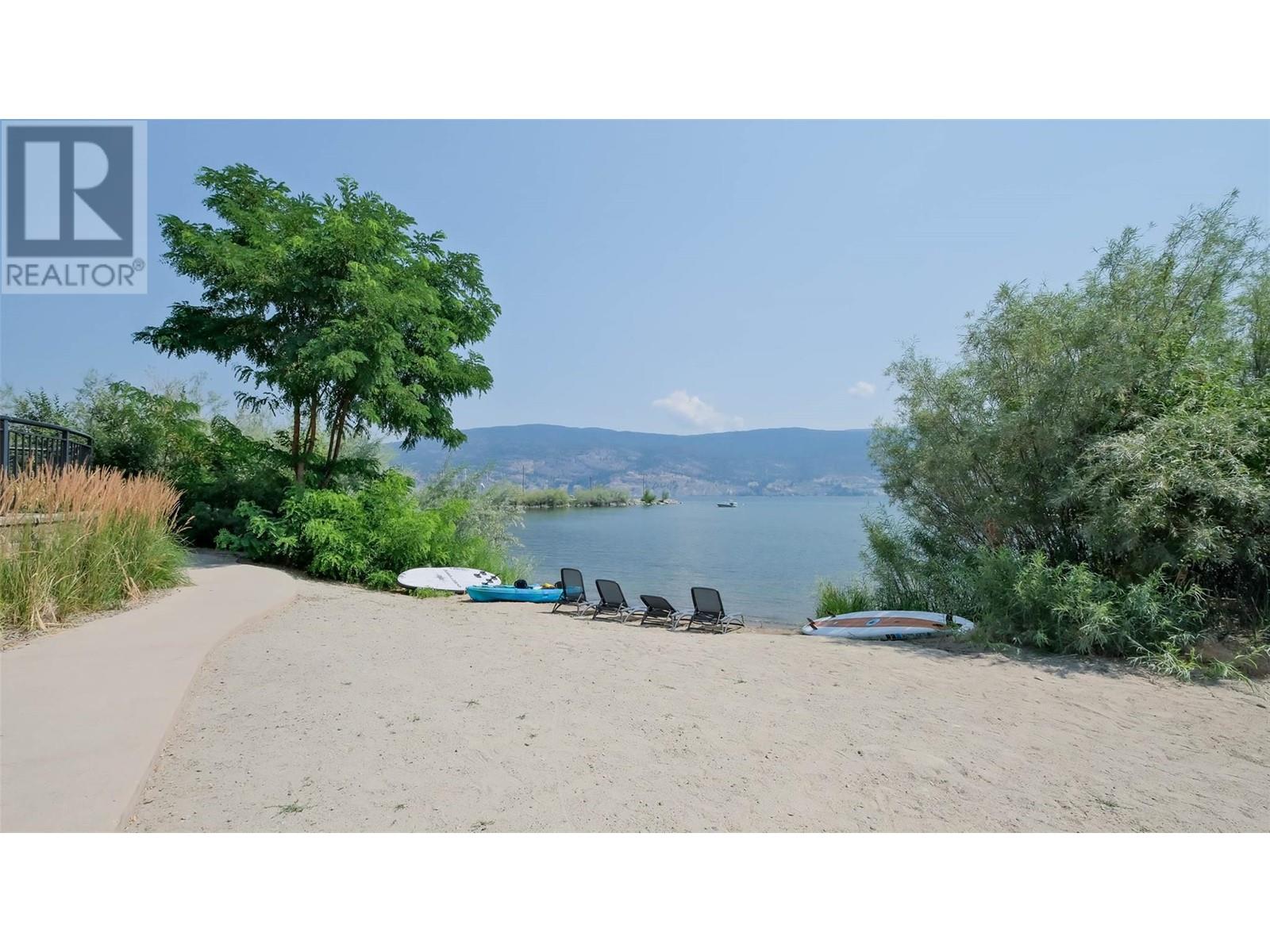 12811 Lakeshore Drive S Unit# 527 Summerland