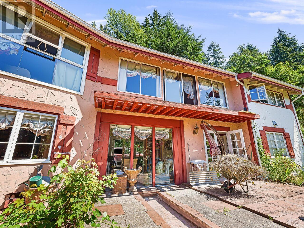 35 LIONS BAY AVENUE, lions bay, British Columbia