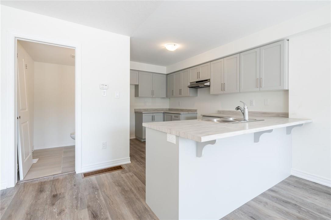 21 Roxanne Drive, Unit #118, Hamilton, Ontario  L8H 0B6 - Photo 10 - H4200911