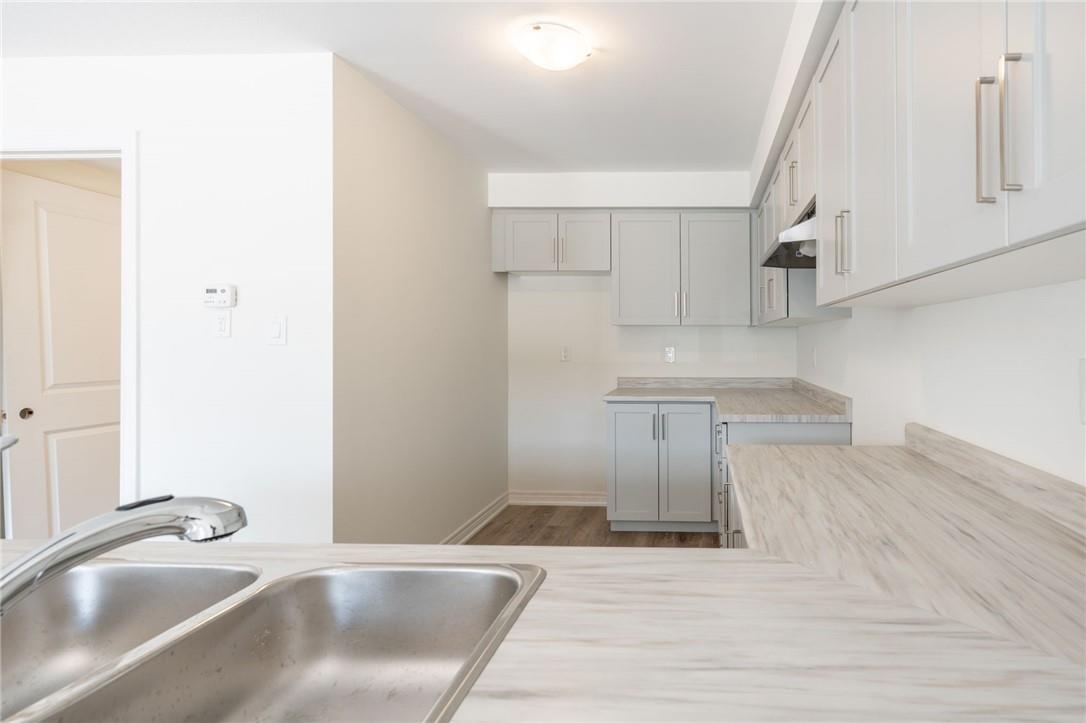 21 Roxanne Drive, Unit #118, Hamilton, Ontario  L8H 0B6 - Photo 13 - H4200911