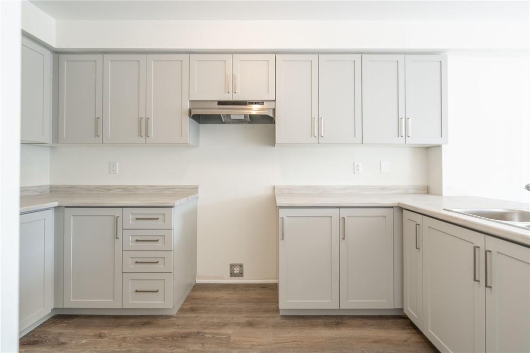 21 Roxanne Drive, Unit #118, Hamilton, Ontario  L8H 0B6 - Photo 15 - H4200911