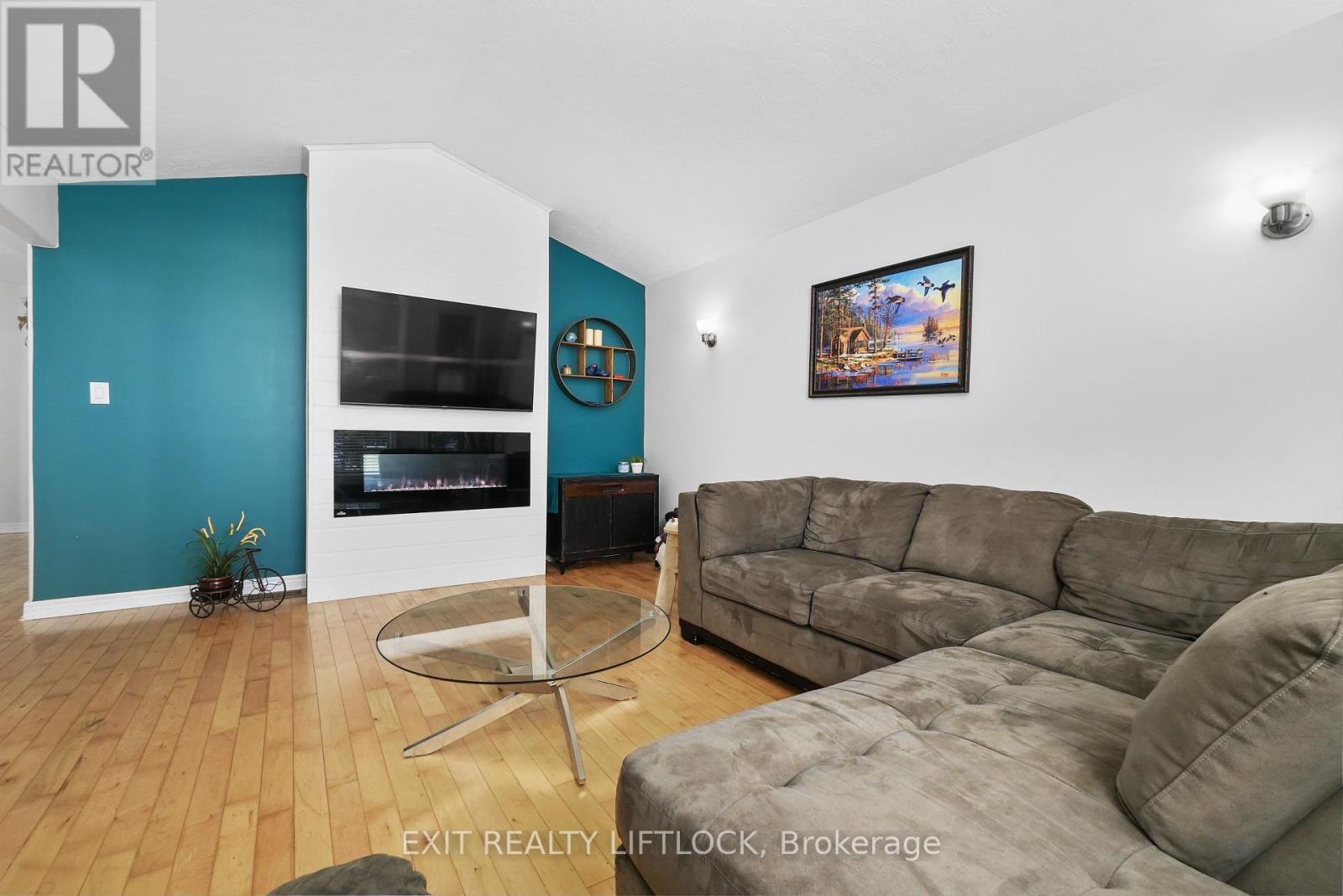 60 Gearin Street, Quinte West, Ontario  K8V 3Y1 - Photo 6 - X9050889