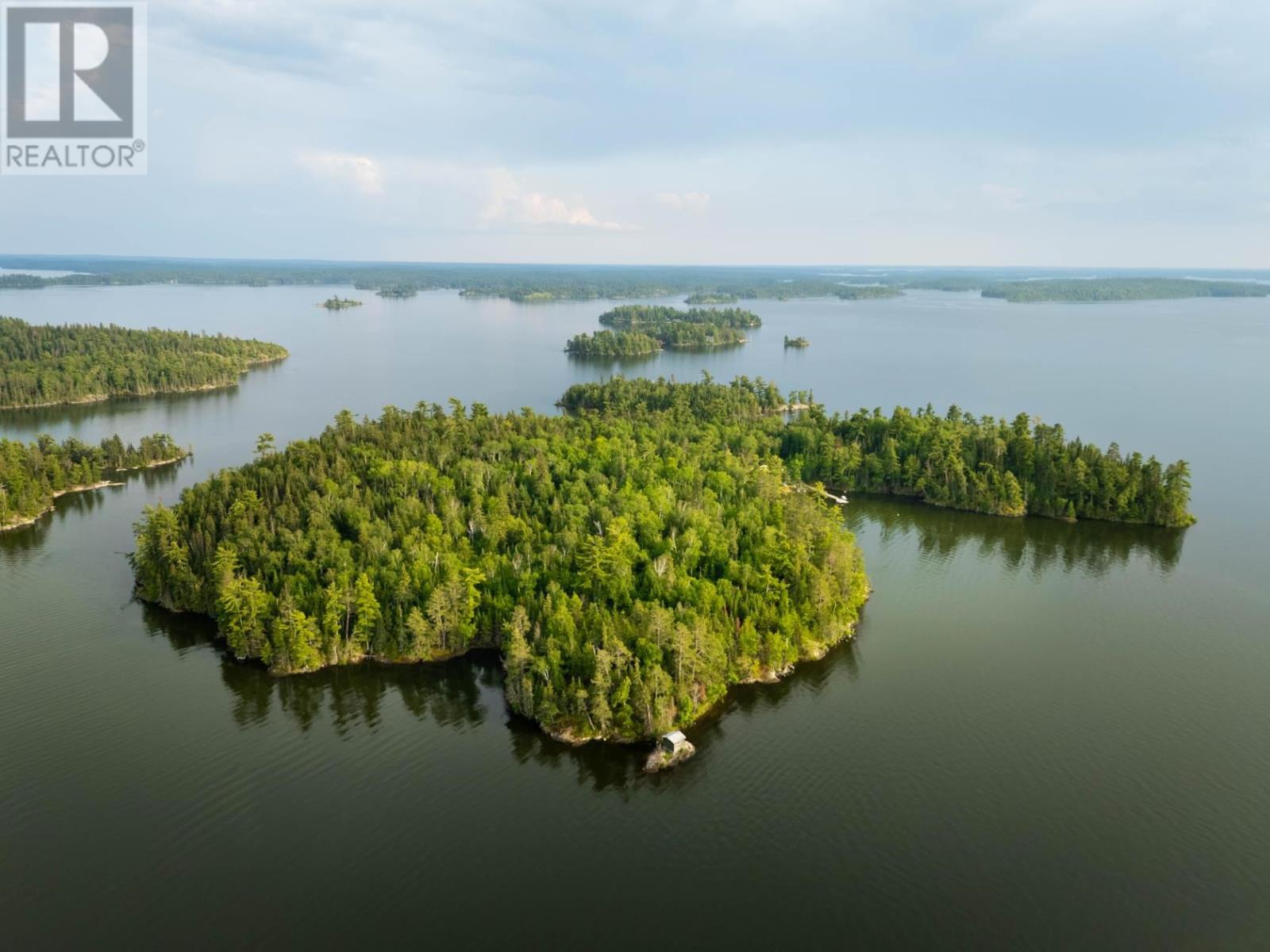 0 Queen Bee Island, district of kenora, Ontario