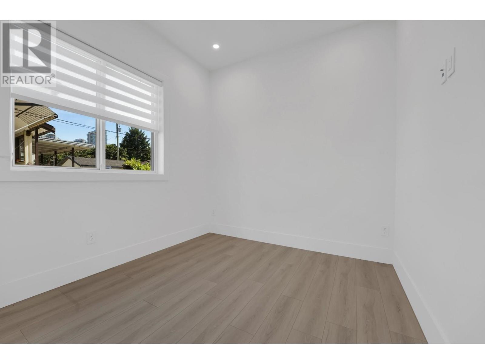 Listing Picture 36 of 40 : 6807 STRATHMORE AVENUE, Burnaby / 本拿比 - 魯藝地產 Yvonne Lu Group - MLS Medallion Club Member