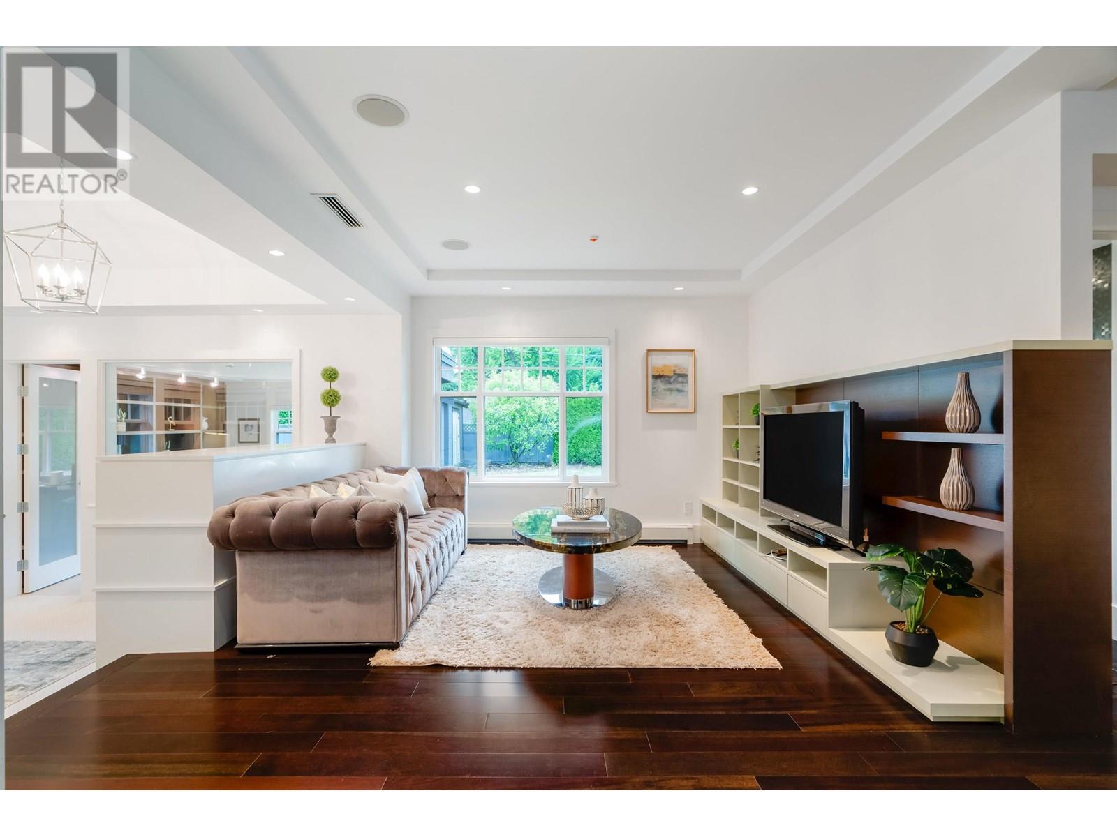 Property at 5361 CYPRESS STREET image 3