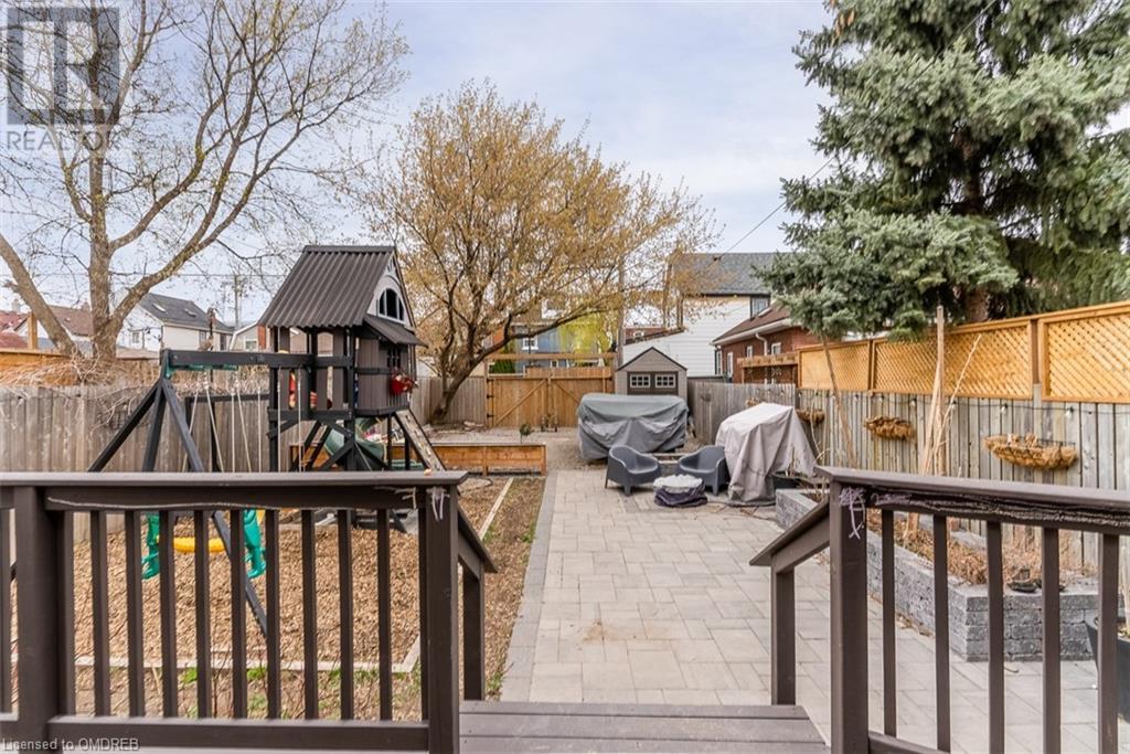 137 Avondale Street, Hamilton, Ontario  L8L 7B9 - Photo 10 - 40623772