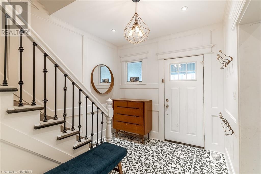 137 Avondale Street, Hamilton, Ontario  L8L 7B9 - Photo 2 - 40623772