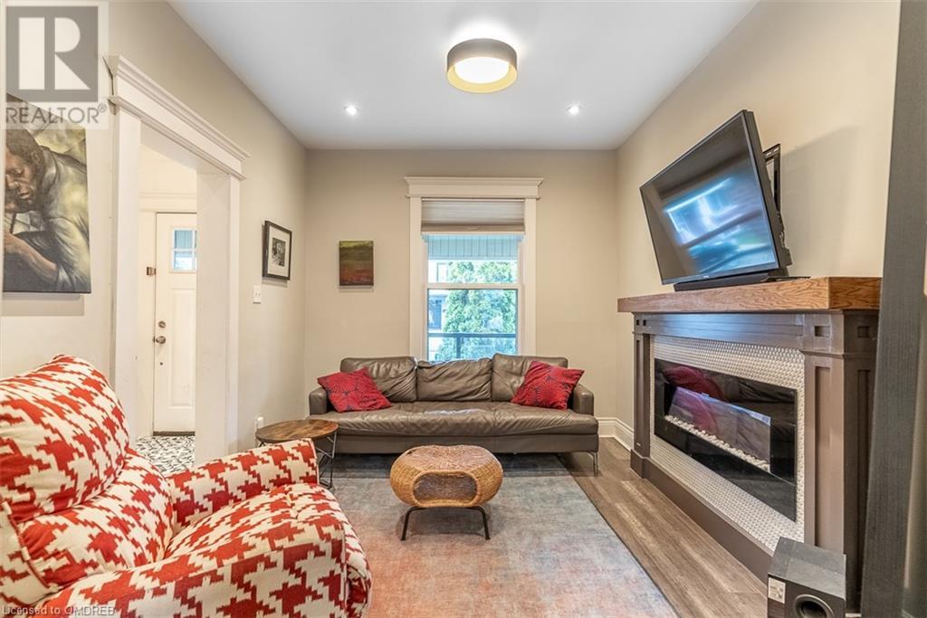 137 Avondale Street, Hamilton, Ontario  L8L 7B9 - Photo 3 - 40623772