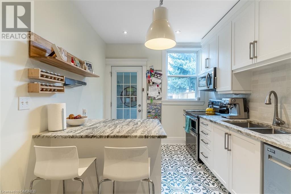 137 Avondale Street, Hamilton, Ontario  L8L 7B9 - Photo 5 - 40623772