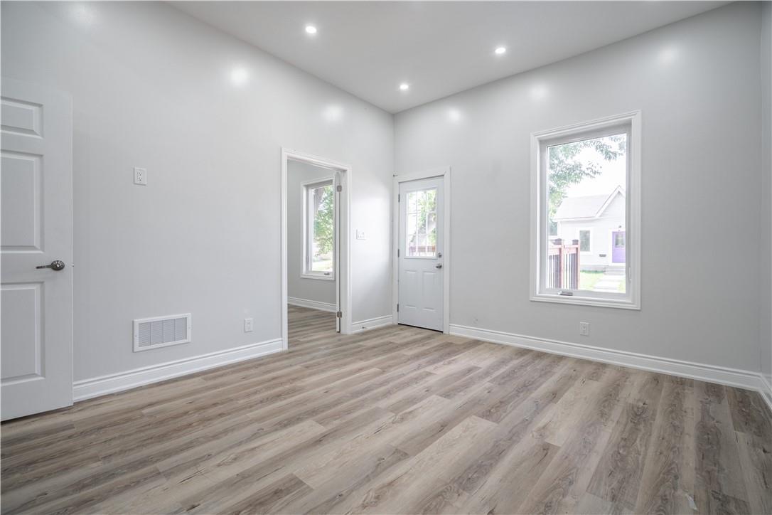 195 Picton Street E, Hamilton, Ontario  L8L 3W8 - Photo 4 - H4201006