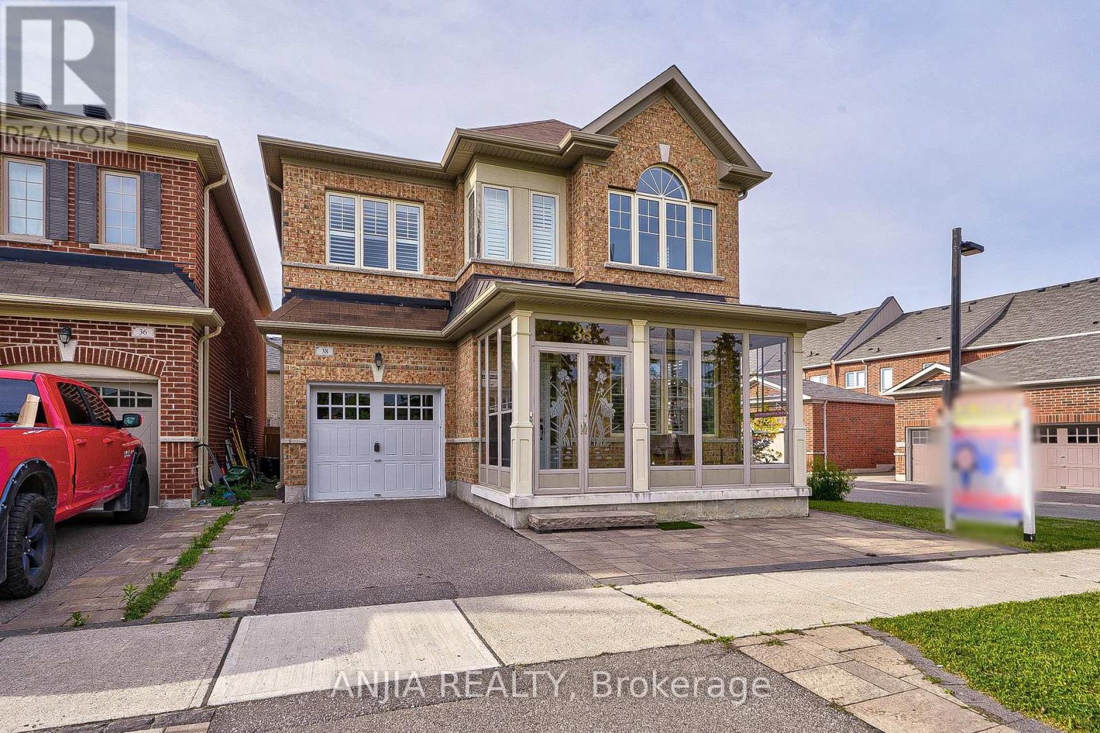 38 Henry Bauer Avenue, Markham (Berczy), Ontario  L6C 1N7 - Photo 1 - N9051013