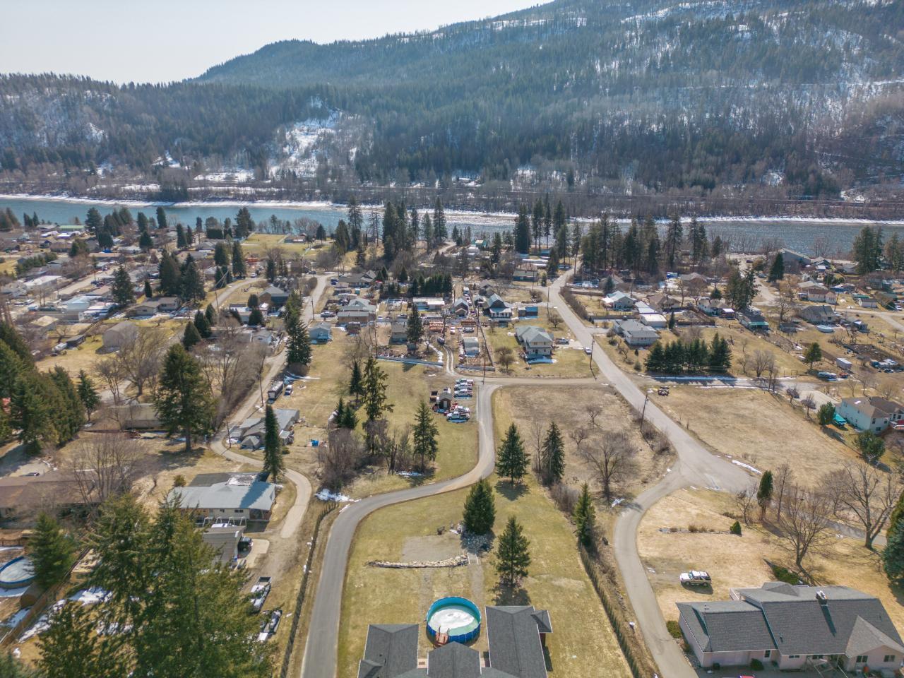 2977 Upper Levels Road, Castlegar, British Columbia  V0G 1X0 - Photo 49 - 2478585