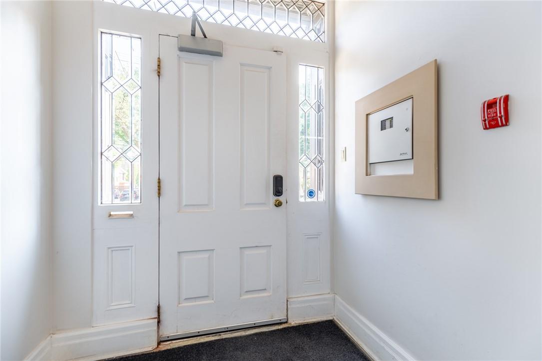 21 Bold Street, Unit #main, Hamilton, Ontario  L8P 1T3 - Photo 5 - H4201018