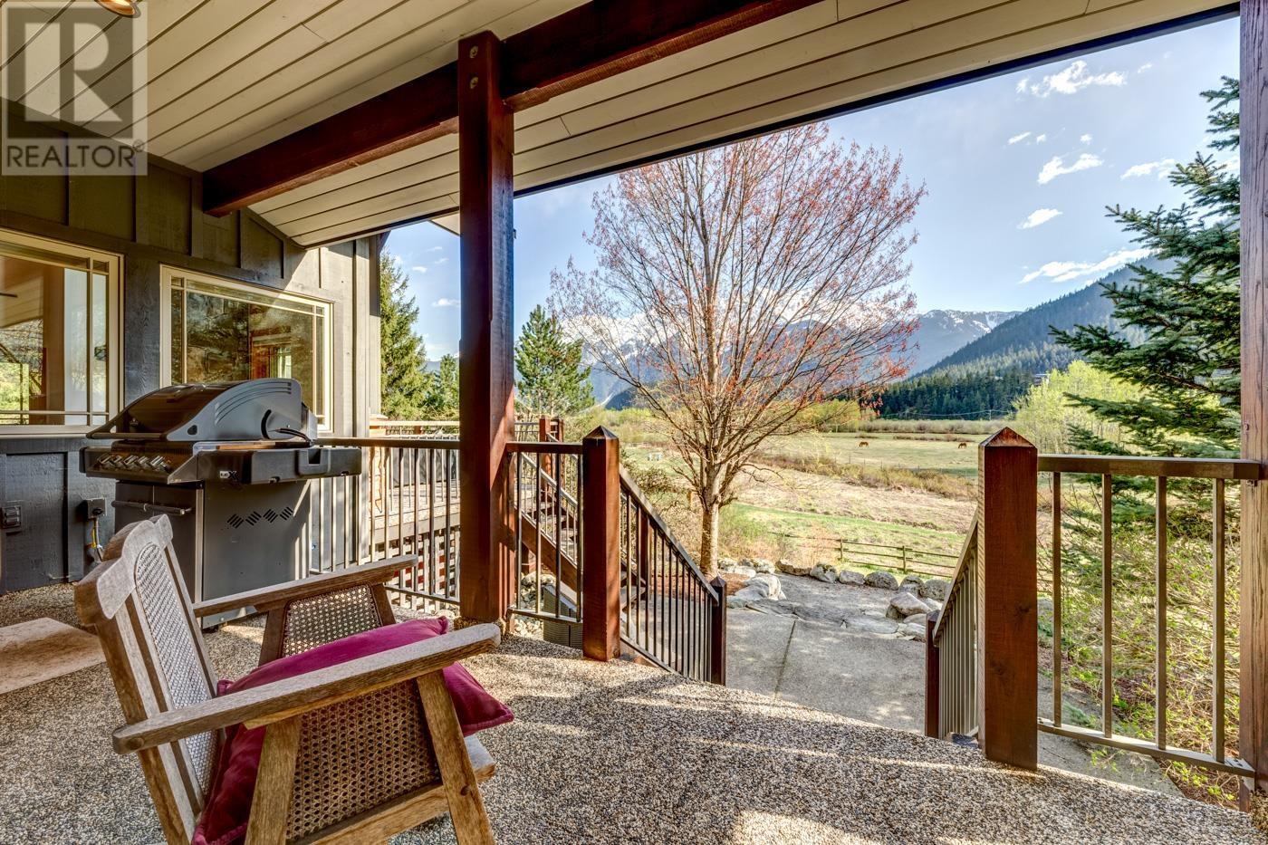 1360 Collins Road, Pemberton, British Columbia  V0N 2L0 - Photo 9 - R2873292
