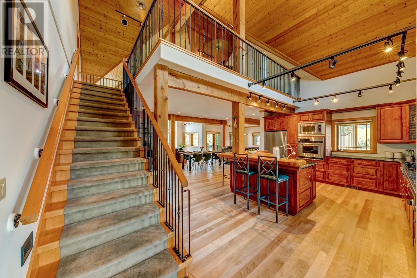 1360 Collins Road, Pemberton, British Columbia  V0N 2L0 - Photo 13 - R2873292