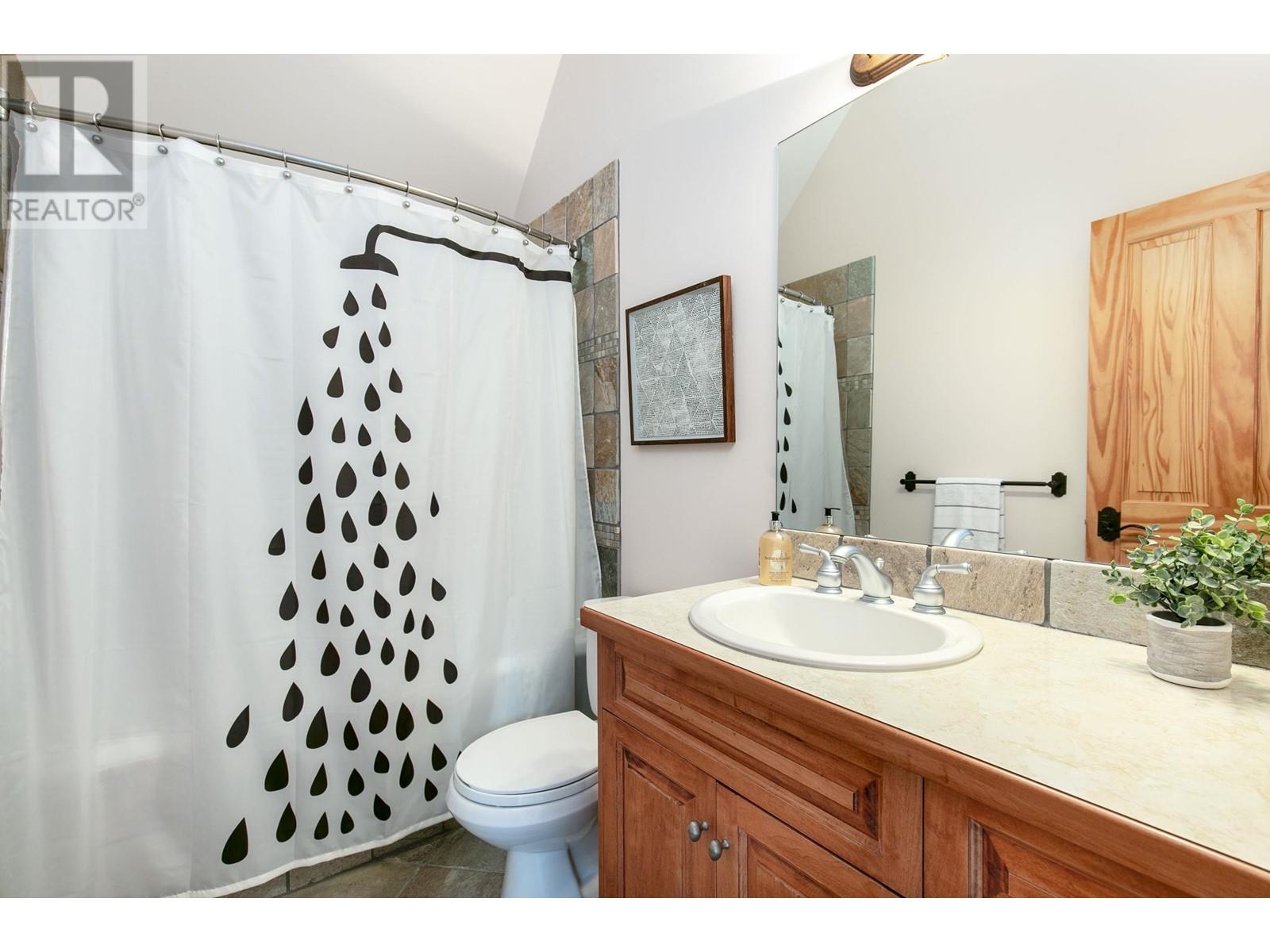 1360 Collins Road, Pemberton, British Columbia  V0N 2L0 - Photo 15 - R2873292